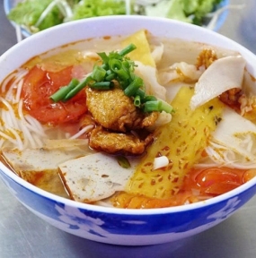 Số 2: Chả + Cá