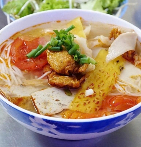 Số 2: Chả + Cá